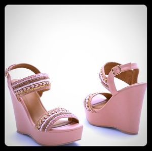 Venus tan wedges